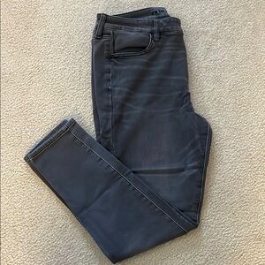 American Eagle Outfitters Super Stretch Hi-Rise Jegging, Size 16